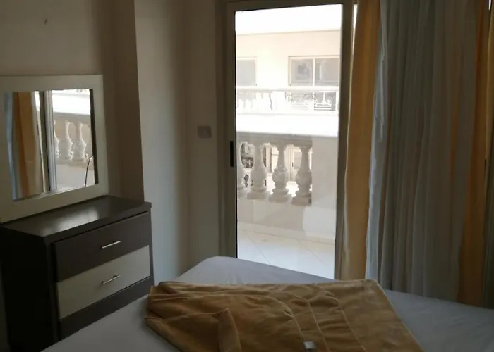 Apartmanhotel Nour Plaza النور بلازا Gurdaka