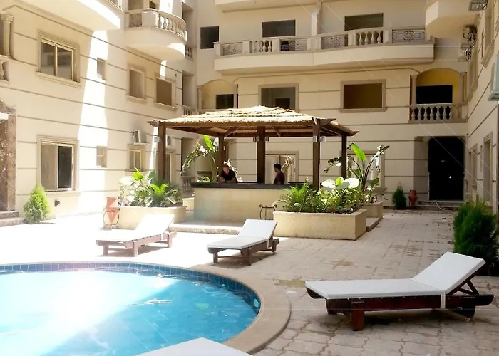 Nour Plaza النور بلازا 3*